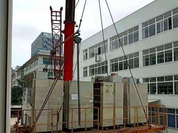 平阴县吊车出租电话_吊车出租的使用注意事项